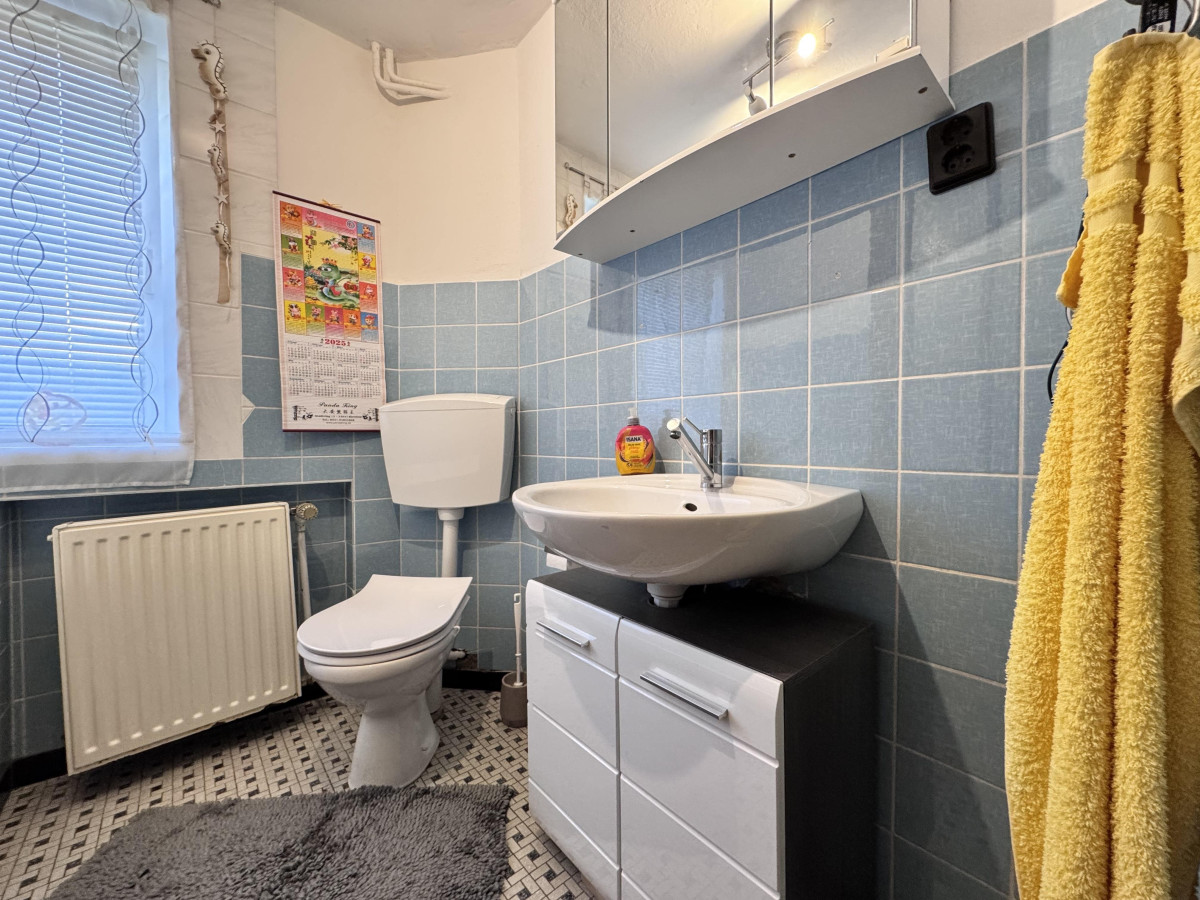 Erdgeschoss - Badezimmer