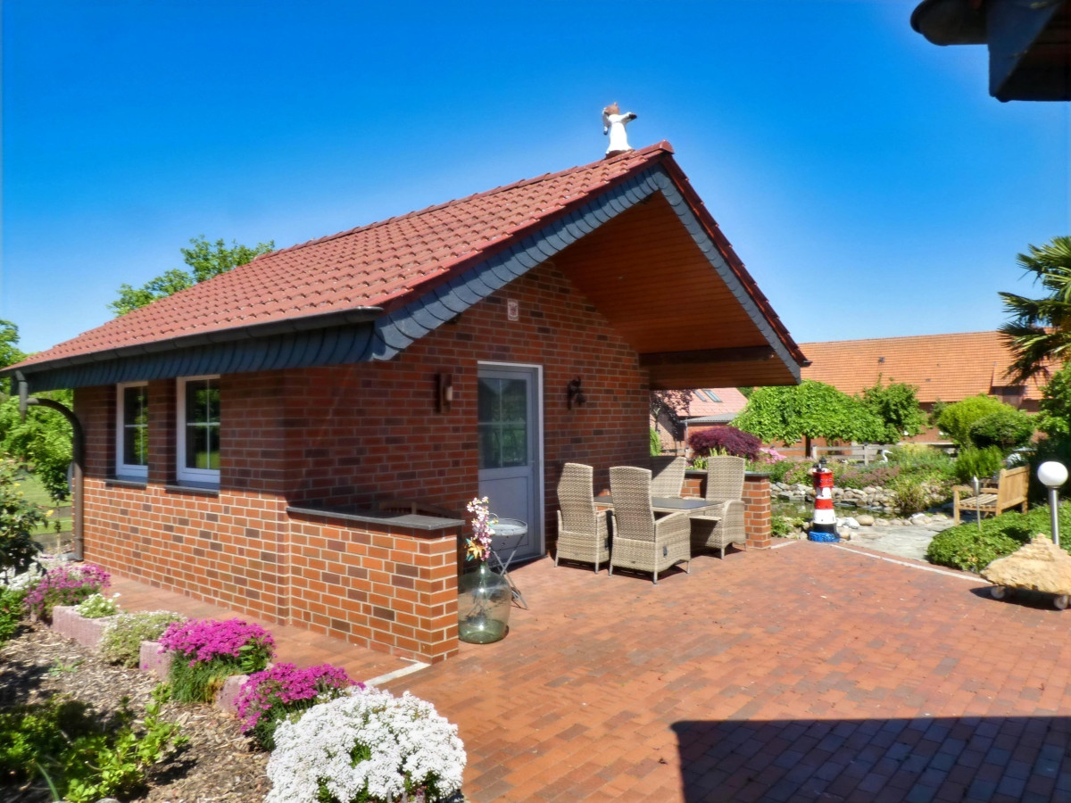 massives Gartenhaus