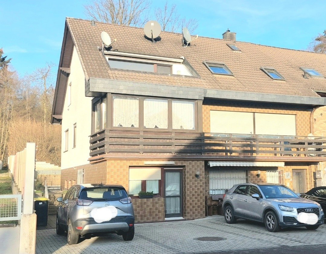 Eingangs - Straßenansicht