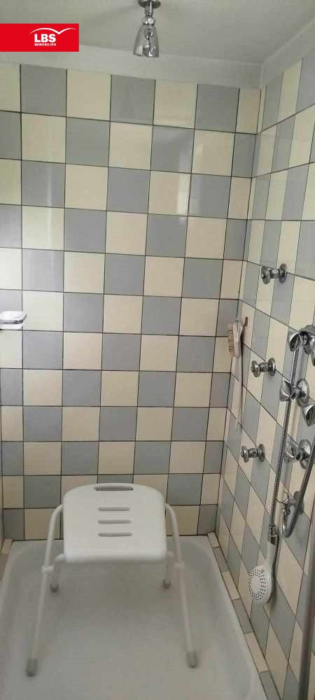 Dusche im Keller