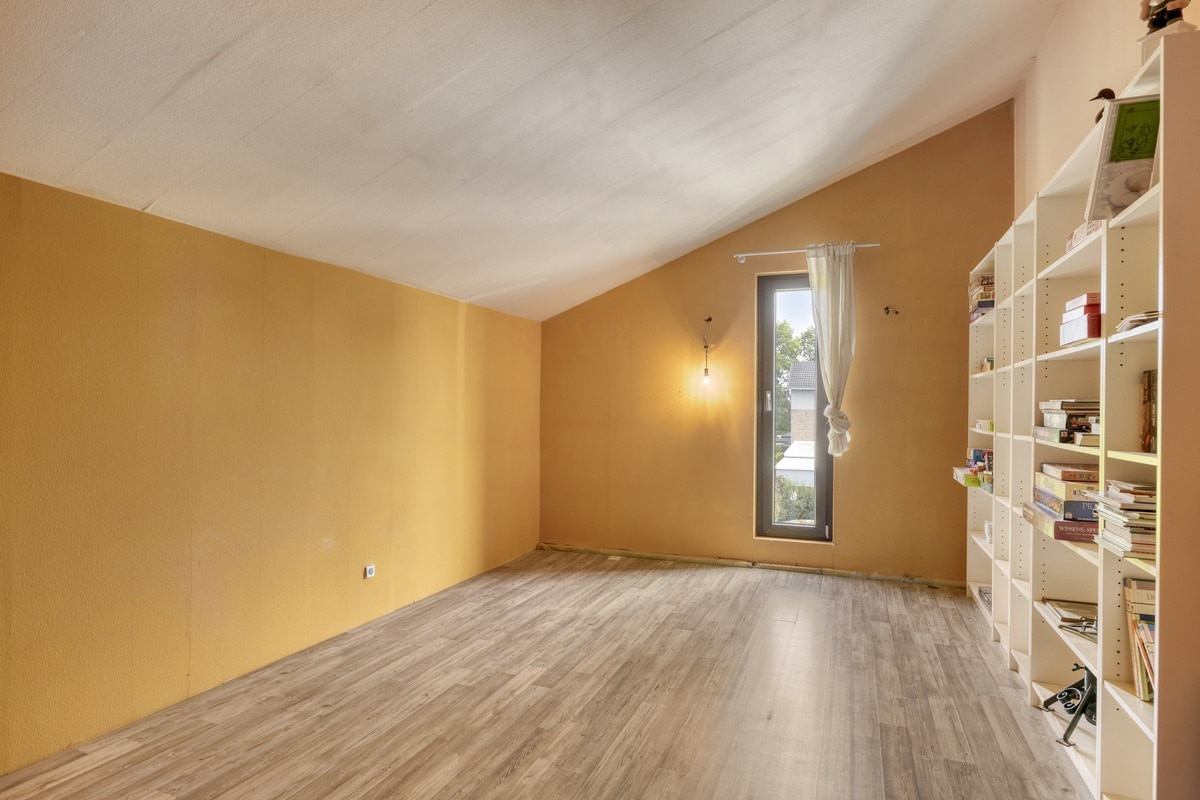 2. Zimmer im Dachgeschoss