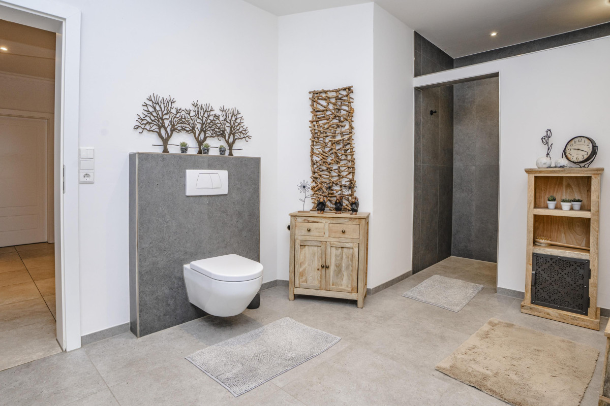 Badezimmer EG