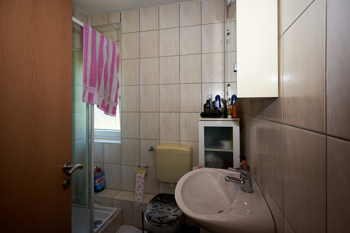 Bad mit Dusche EG