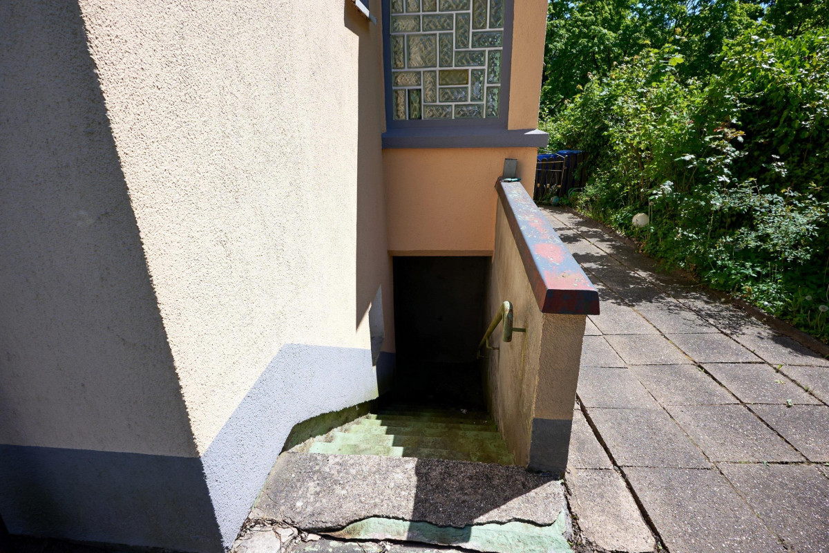 Zugang Keller