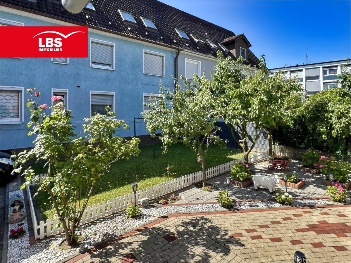 Hausansicht Garten