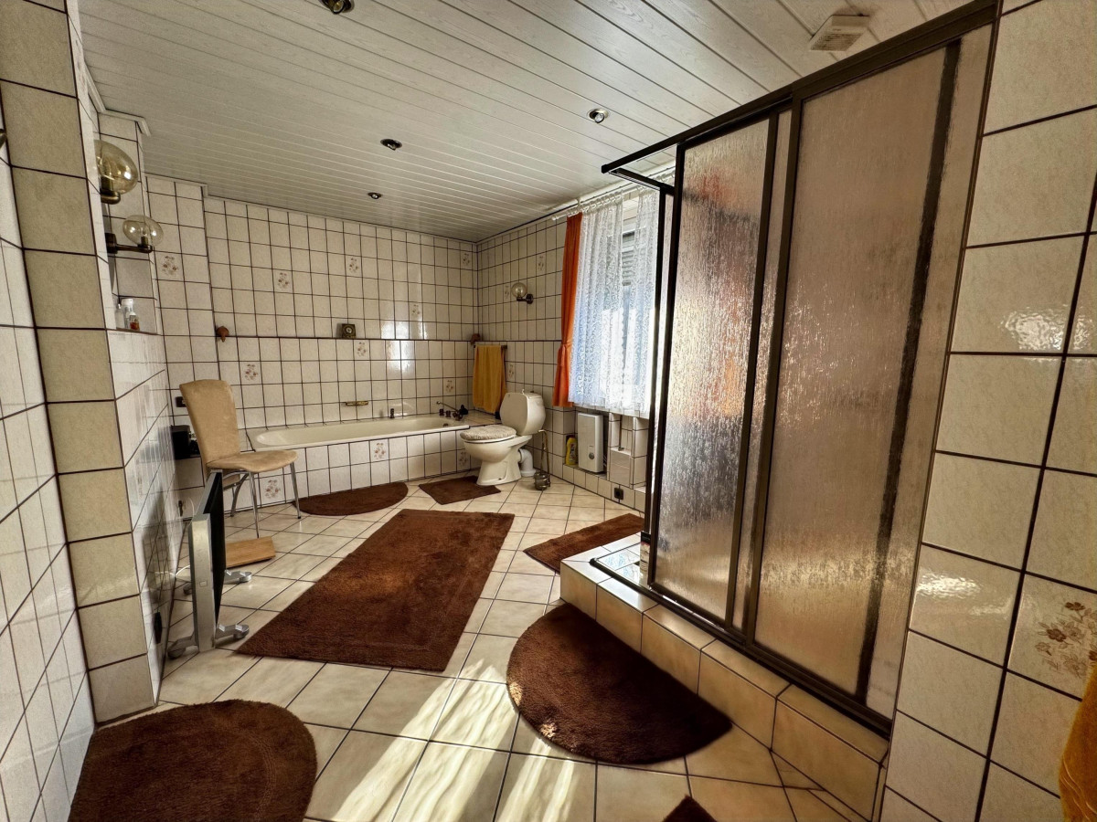 Badezimmer EG