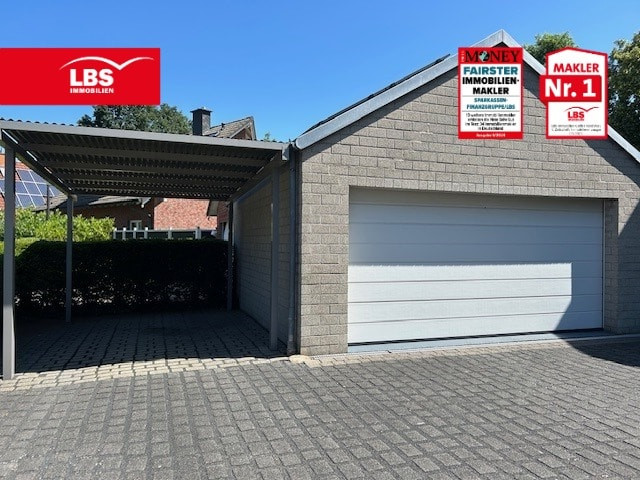 Garage mit Carport