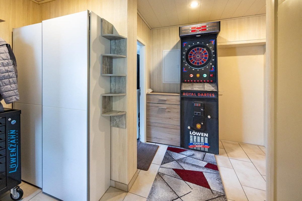 Diele mit Platz für Dart