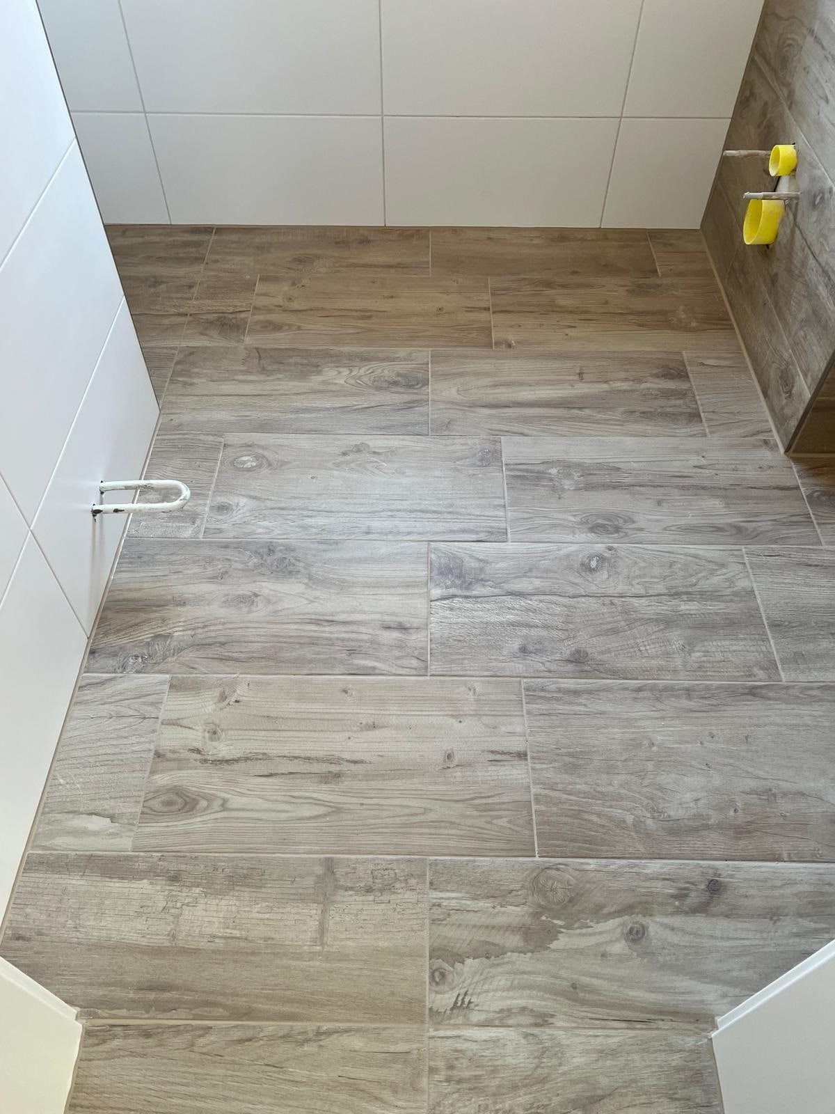 Fliesenboden Badezimmer (Musterwohnung)