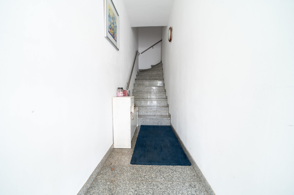 Aufgang und Eingang zur Einliegerwohnung