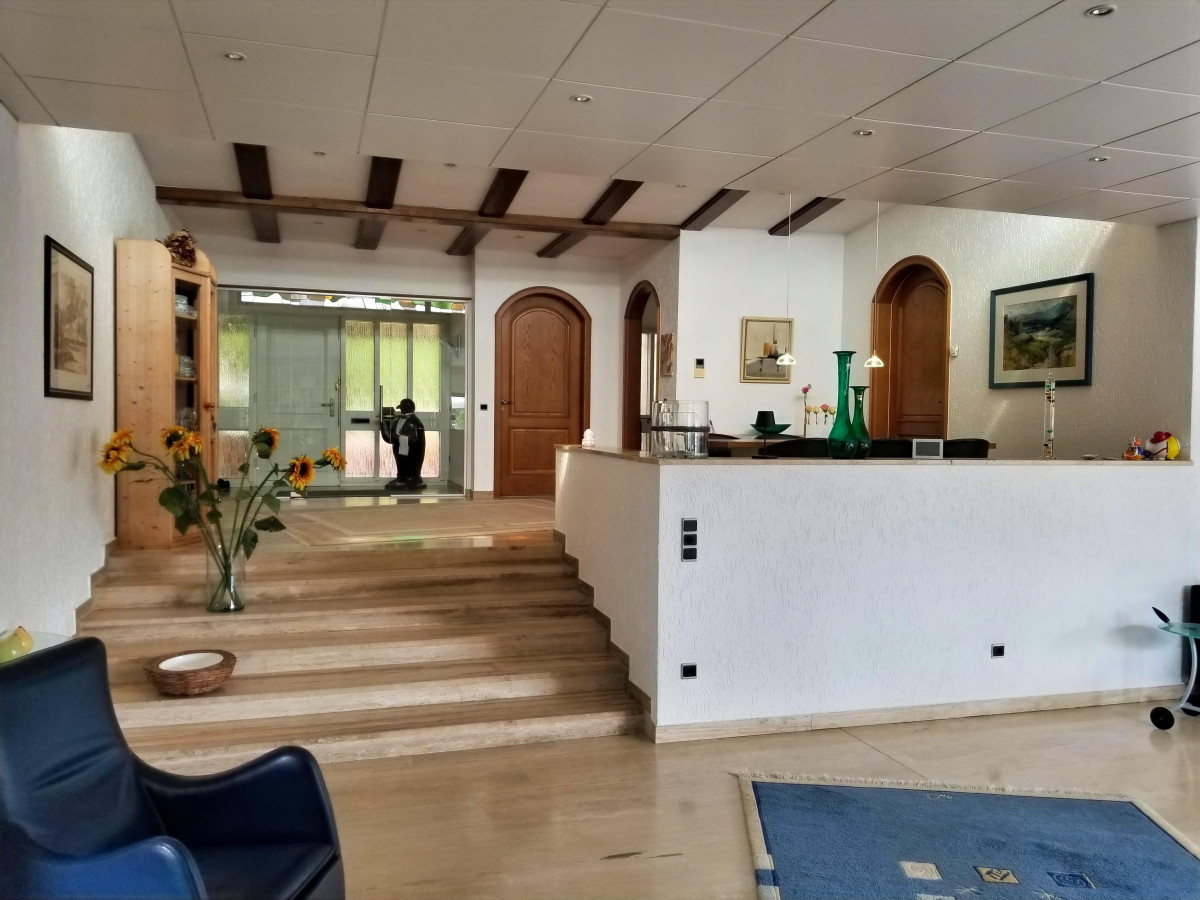 Eingangsbereich / Esszimmer